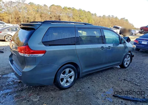 2011 Toyota Sienna Le z USA, uszkodzony, nr VIN 5TDKK3DC7BS122685